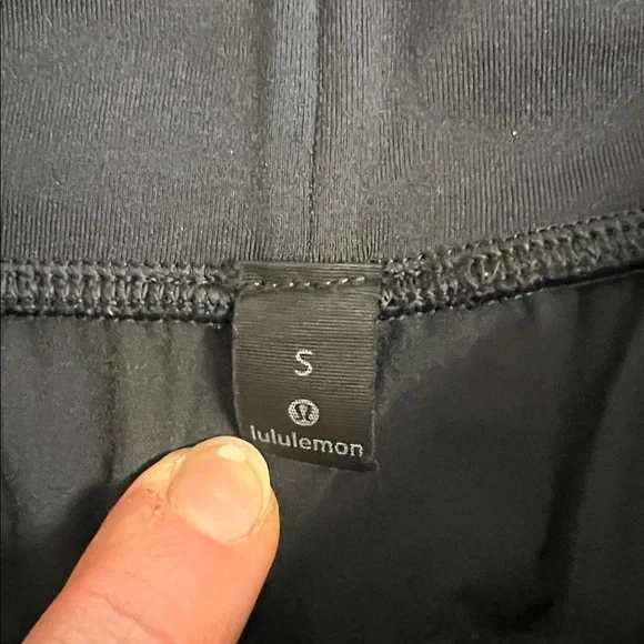 Lululemon In Mind Short 9” Size Small - Picture 6 of 7